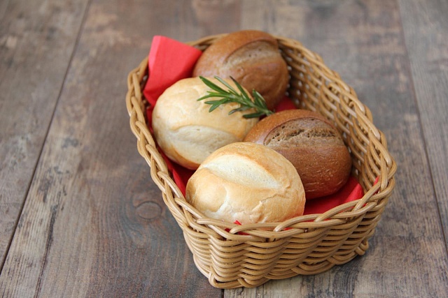 Корзинка с булочками
